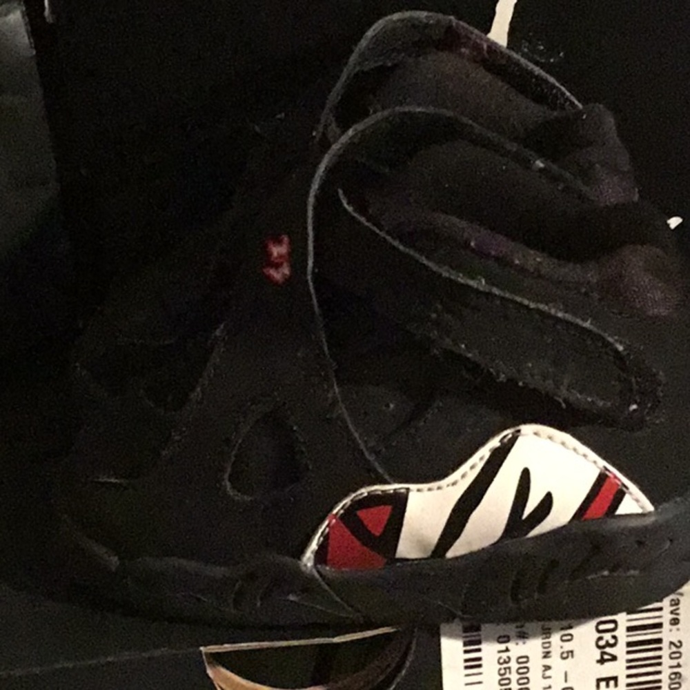 Jordan toddler retro 8